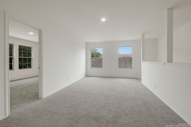 7827 Oakdale Park, San Antonio, TX 78254