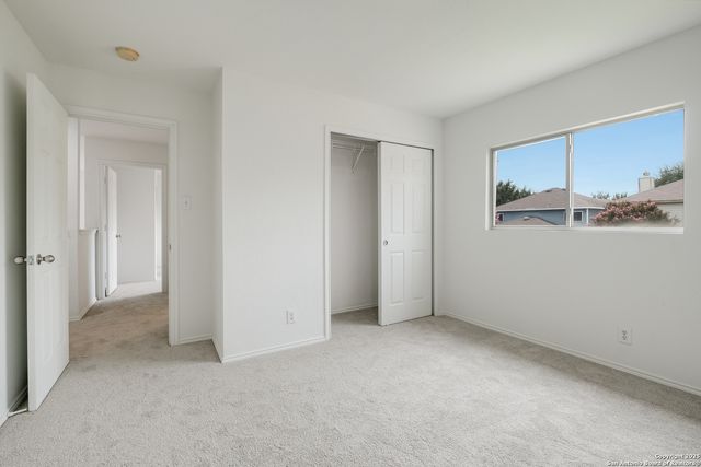 7827 Oakdale Park, San Antonio, TX 78254