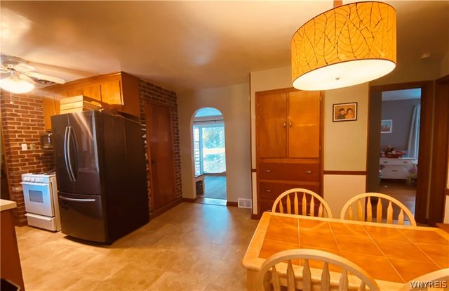 5408 Maelou Drive, Hamburg, NY 14075