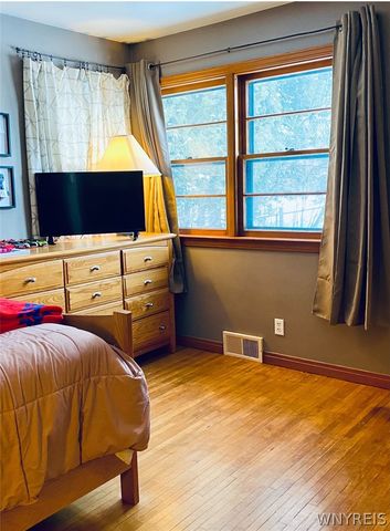 5408 Maelou Drive, Hamburg, NY 14075