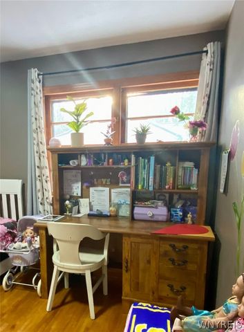 5408 Maelou Drive, Hamburg, NY 14075