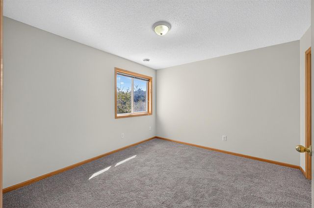 16065 Flagstaff Avenue W, Rosemount, MN 55068