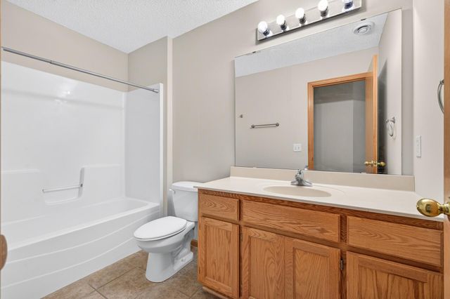 16065 Flagstaff Avenue W, Rosemount, MN 55068