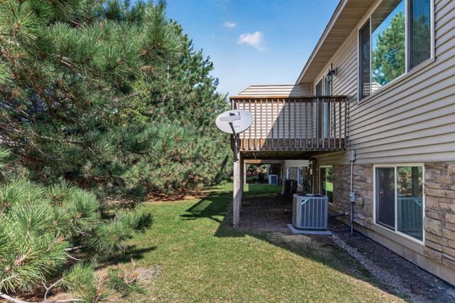16065 Flagstaff Avenue W, Rosemount, MN 55068