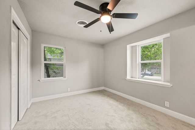 1307 Ravenwood Drive, Arlington, TX 76013