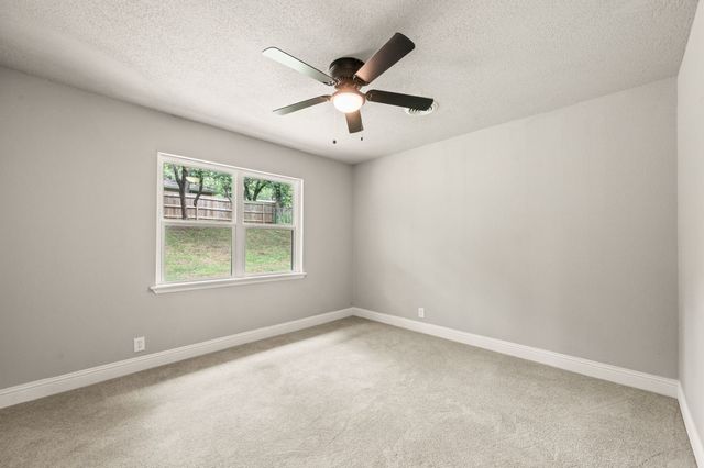 1307 Ravenwood Drive, Arlington, TX 76013