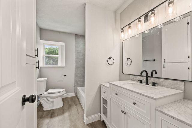 1307 Ravenwood Drive, Arlington, TX 76013
