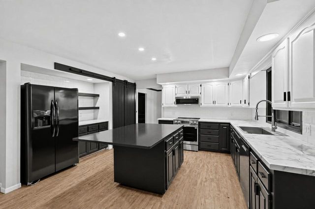 7201 Longmeadow ROAD, Madison, WI 53717