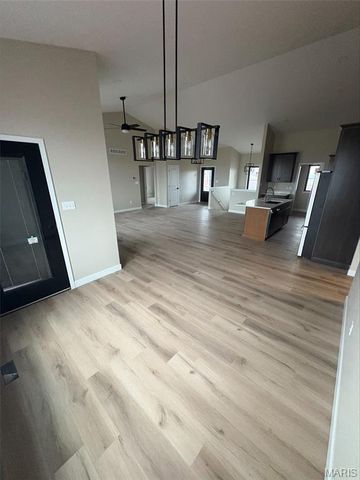 1239 Stono Mountain Drive, Farmington, MO 63640