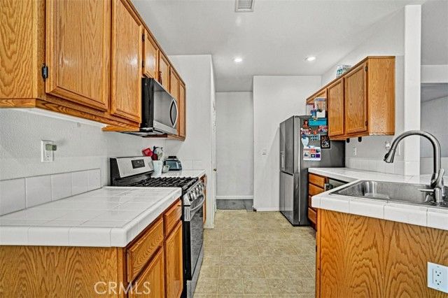 629 Ivy Crest Drive, San Jacinto, CA 92582