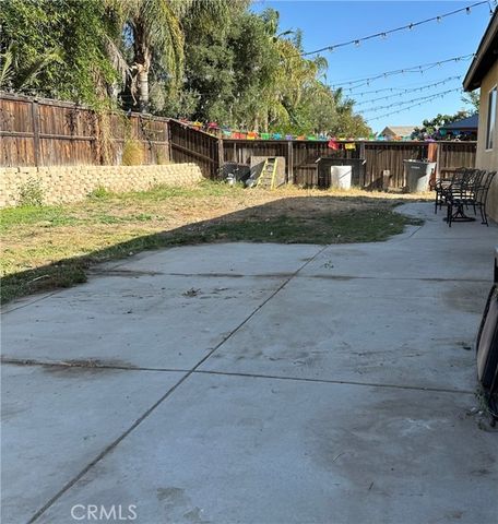 629 Ivy Crest Drive, San Jacinto, CA 92582