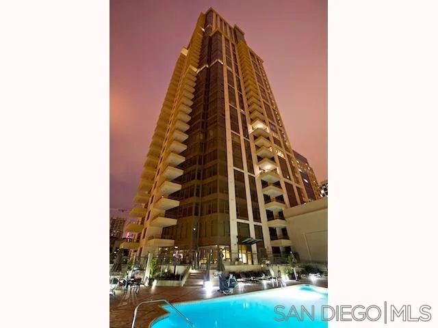 700 W E St 1303, San Diego, CA 92101