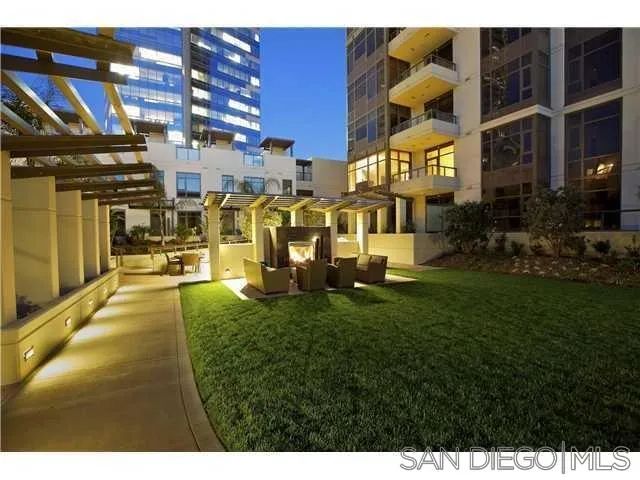 700 W E St 1303, San Diego, CA 92101