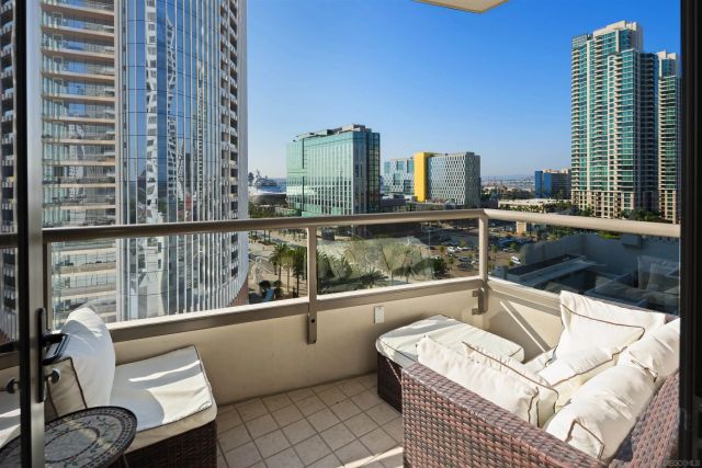 700 W E St 1303, San Diego, CA 92101