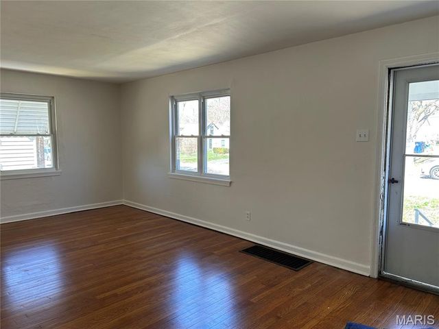 9448 Harold Drive, Woodson Terrace, MO 63134