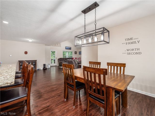 792 Francis Drive, Heath, OH 43056