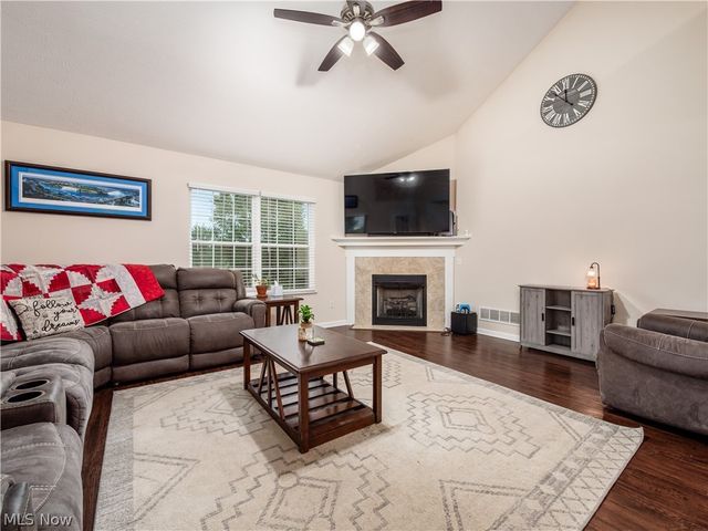 792 Francis Drive, Heath, OH 43056