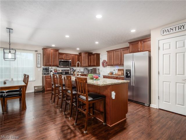 792 Francis Drive, Heath, OH 43056