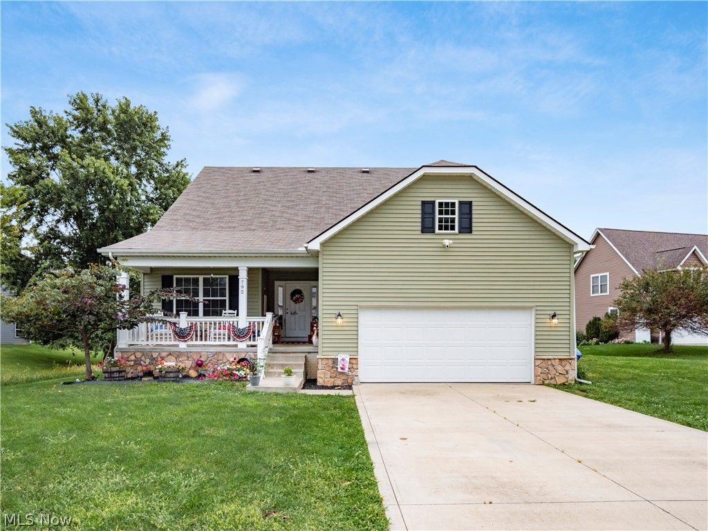 792 Francis Drive, Heath, OH 43056