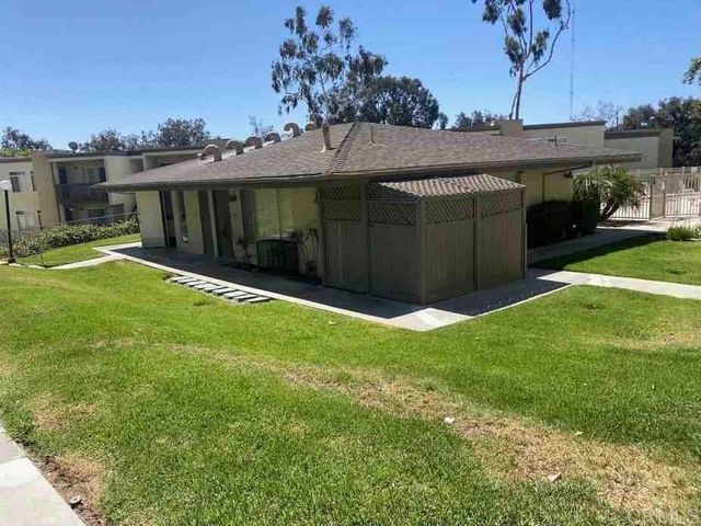 432 Edgehill Lane 15, Oceanside, CA 92054
