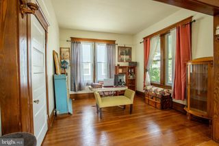 471 N MASSANUTTEN ST, Strasburg, VA 22657