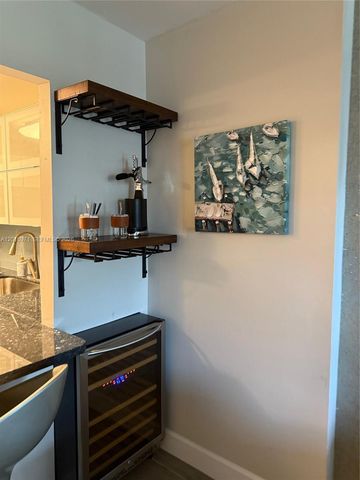 2301 Collins Ave 528, Miami Beach, FL 33139