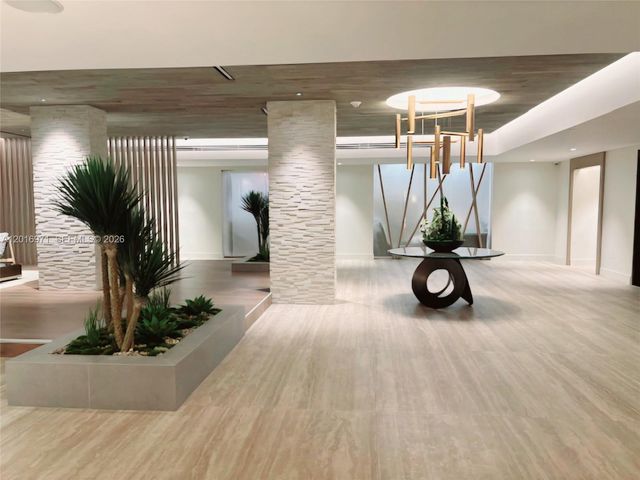 2301 Collins Ave 528, Miami Beach, FL 33139