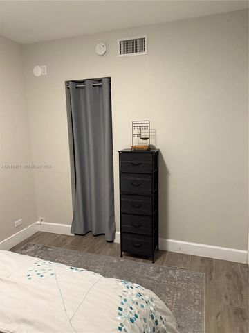 2301 Collins Ave 528, Miami Beach, FL 33139