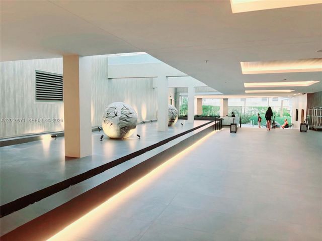 2301 Collins Ave 528, Miami Beach, FL 33139