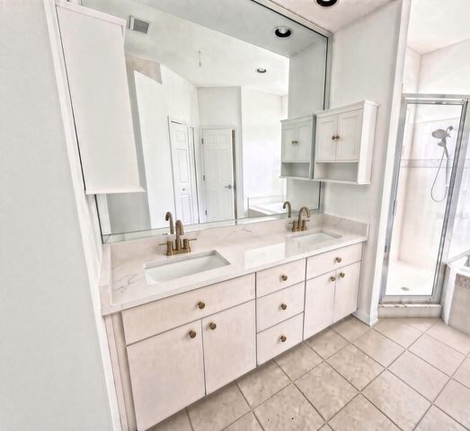 1820 S RIDGE DRIVE, Valrico, FL 33594