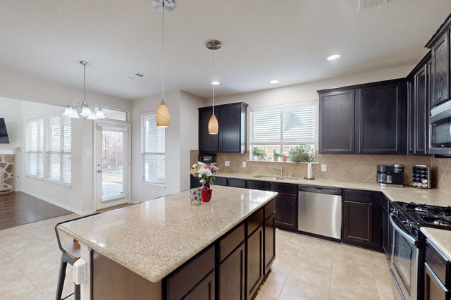 9501 Drovers View Trail, Fort Worth, TX 76131