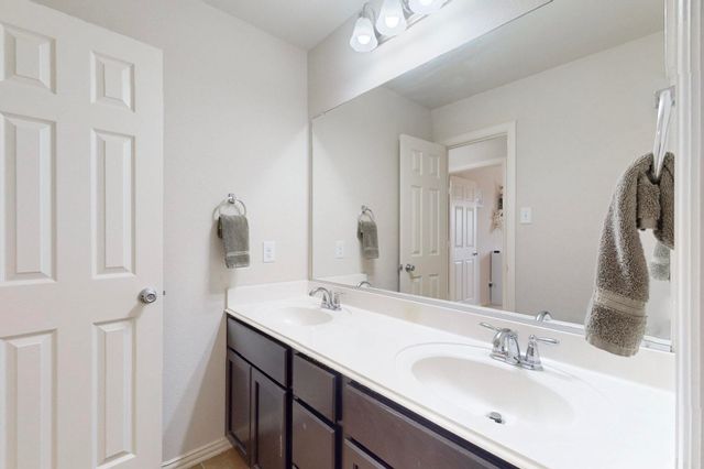 9501 Drovers View Trail, Fort Worth, TX 76131