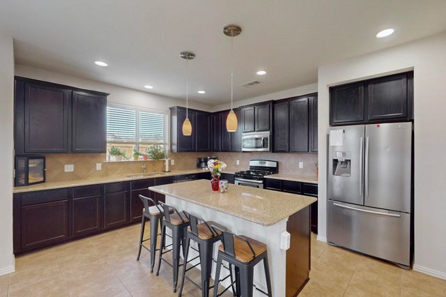 9501 Drovers View Trail, Fort Worth, TX 76131
