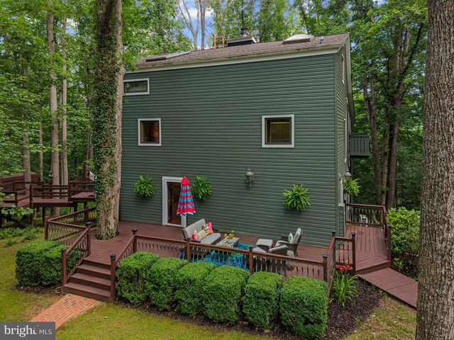 9914 CREST CT, Marshall, VA 20115