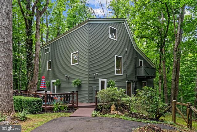 9914 CREST CT, Marshall, VA 20115