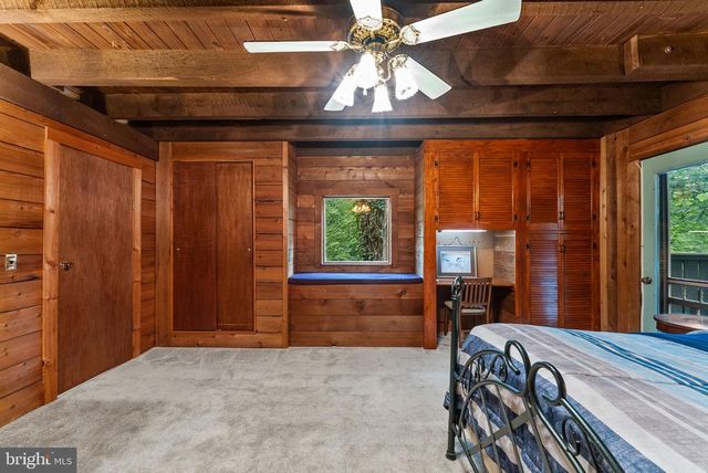 9914 CREST CT, Marshall, VA 20115