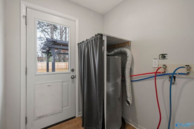 1300 Buford Street NW, Huntsville, AL 35801