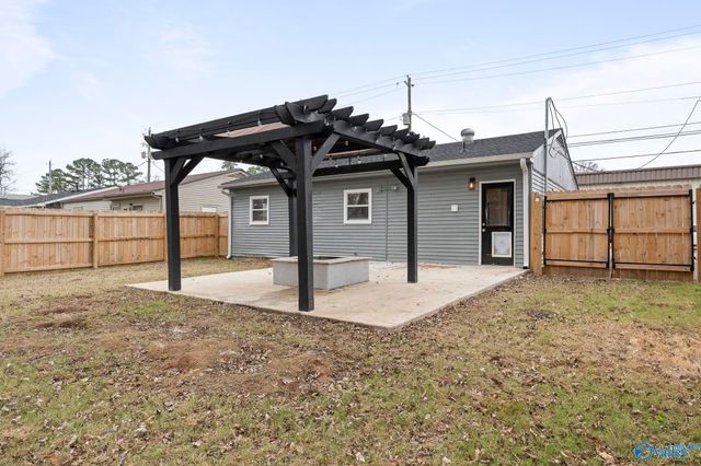 1300 Buford Street NW, Huntsville, AL 35801