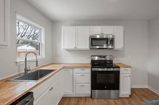 1300 Buford Street NW, Huntsville, AL 35801