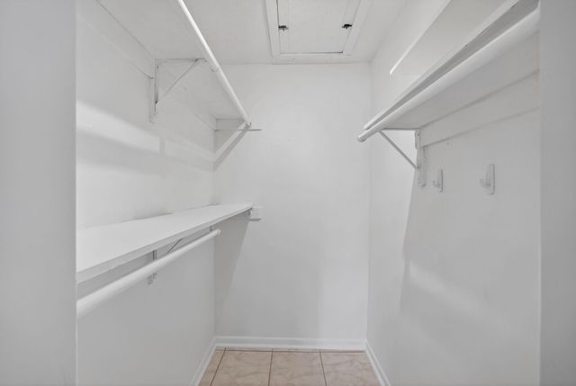 4051 NE 13th Ave 77, Oakland Park, FL 33334