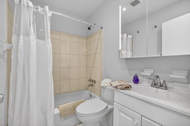 4051 NE 13th Ave 77, Oakland Park, FL 33334