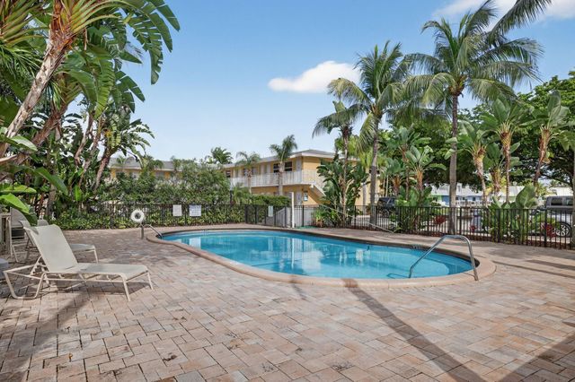 4051 NE 13th Ave 77, Oakland Park, FL 33334