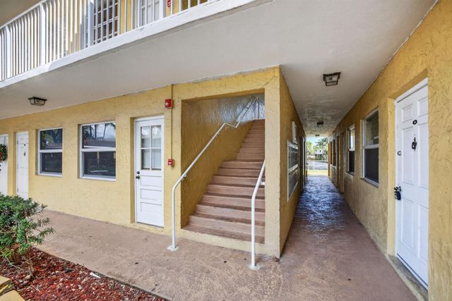 4051 NE 13th Ave 77, Oakland Park, FL 33334