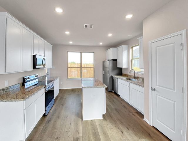13071 Clearview Drive, Willis, TX 77318