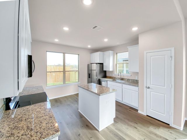 13071 Clearview Drive, Willis, TX 77318