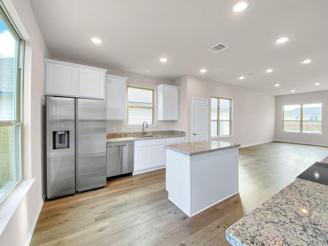 13071 Clearview Drive, Willis, TX 77318