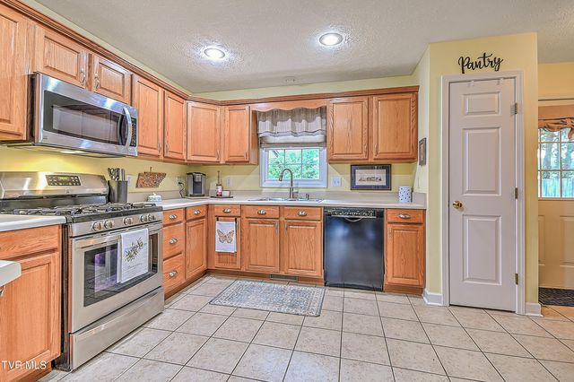 617 Highway 91 6, Elizabethton, TN 37643