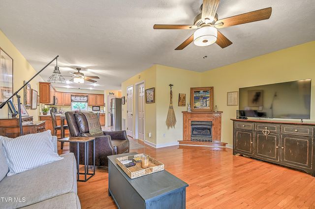 617 Highway 91 6, Elizabethton, TN 37643