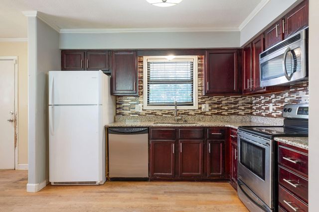 610 Pocahontas Street, Branson, MO 65616