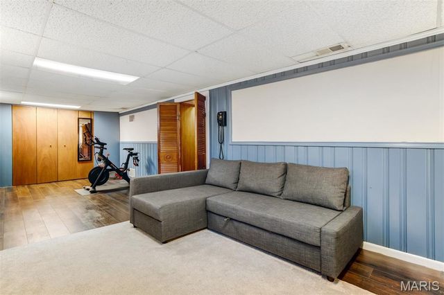 10704 Saint Matthew Lane, St Ann, MO 63074